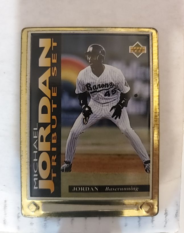 1995 Upper Deck Michael Jordan Tribute #JT4 — front