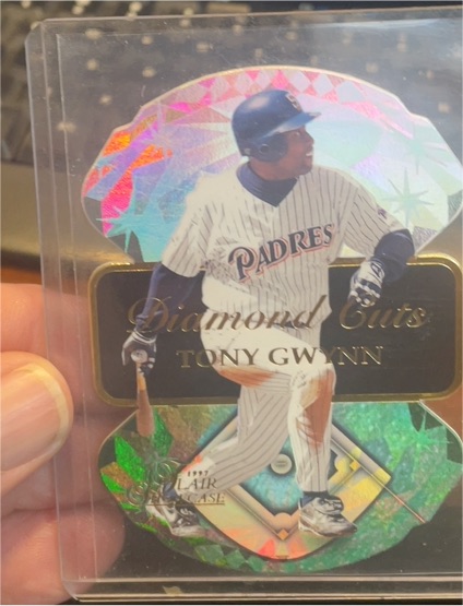 1997 Fleer Showcase Diamond Cuts Tony Gwynn — front