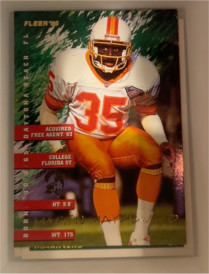 1995 Fleer #378 Martin Mayhew — front