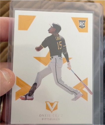2022 Panini Chronicles Vertex #13 Oneil Cruz Rookie — front