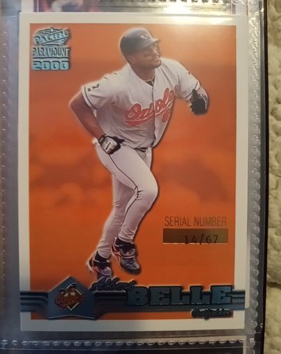 2000 Pacific Paramount #29 Albert Belle — front
