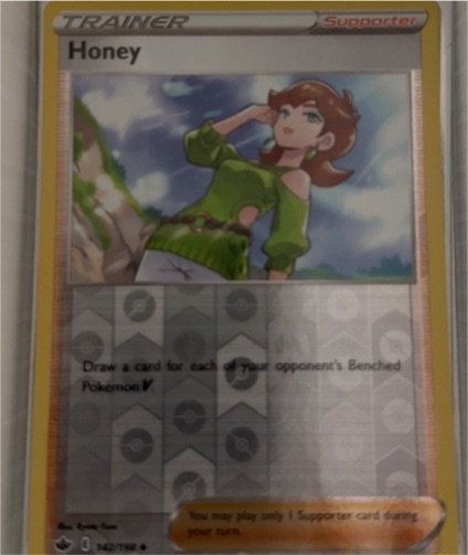 2021 Pokémon SWSH06: Chilling Reign #142 Honey — front