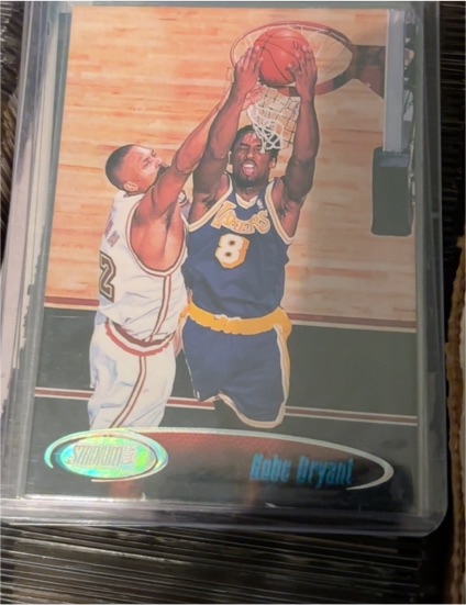 1998-99 Topps Stadium Club #170 Kobe Bryant — front