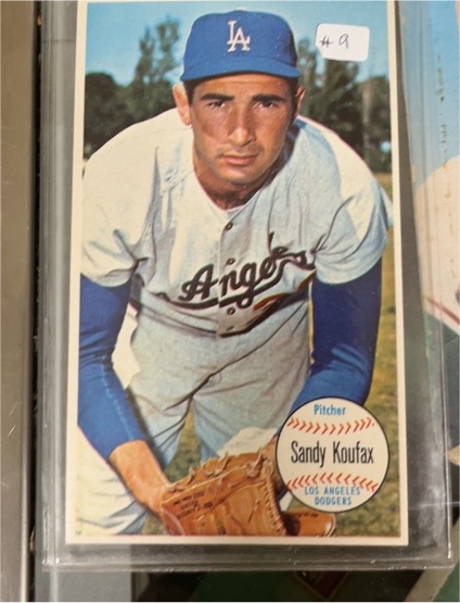 1964 Topps Giants #3 Sandy Koufax — front