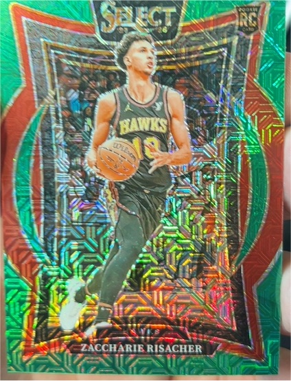 2024-25 Panini Select #86 Zaccharie Risacher Green Mojo Prizm Rookie Card — front