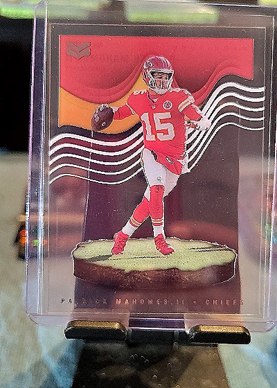 2022 Panini Chronicles Magnitude #MAG-1 Patrick Mahomes II — front