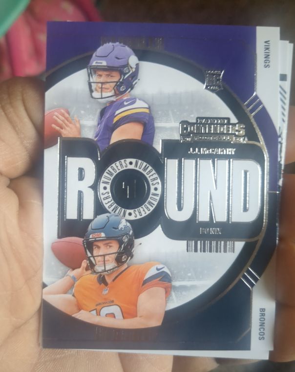 2024 Panini Contenders Round Numbers #4 J.J. McCarthy / Bo Nix — front