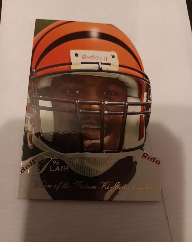 1995 Fleer Flair Wave of the Future #2 Ki-Jana Carter — front