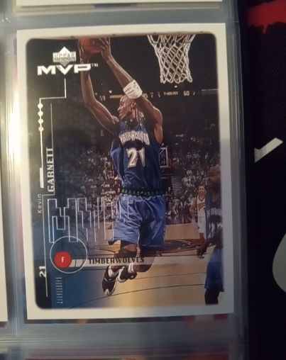 1999 Upper Deck MVP #93 Kevin Garnett — front