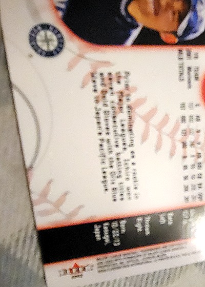 2001 Topps #143 Ichiro Suzuki — front