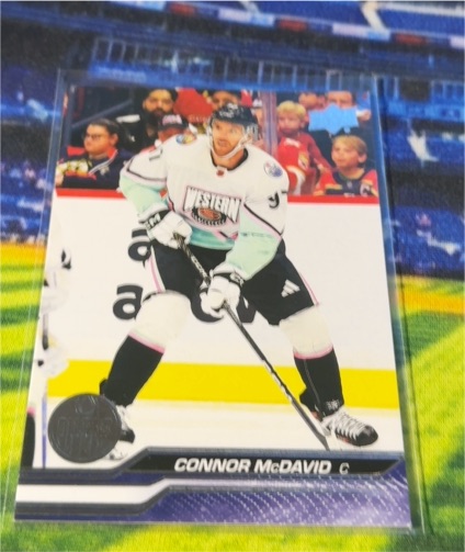 2023-24 Upper Deck Extended Series #692 Connor McDavid — front