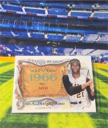2022 Topps Allen & Ginter Banner Season #BS-14 Roberto Clemente — front