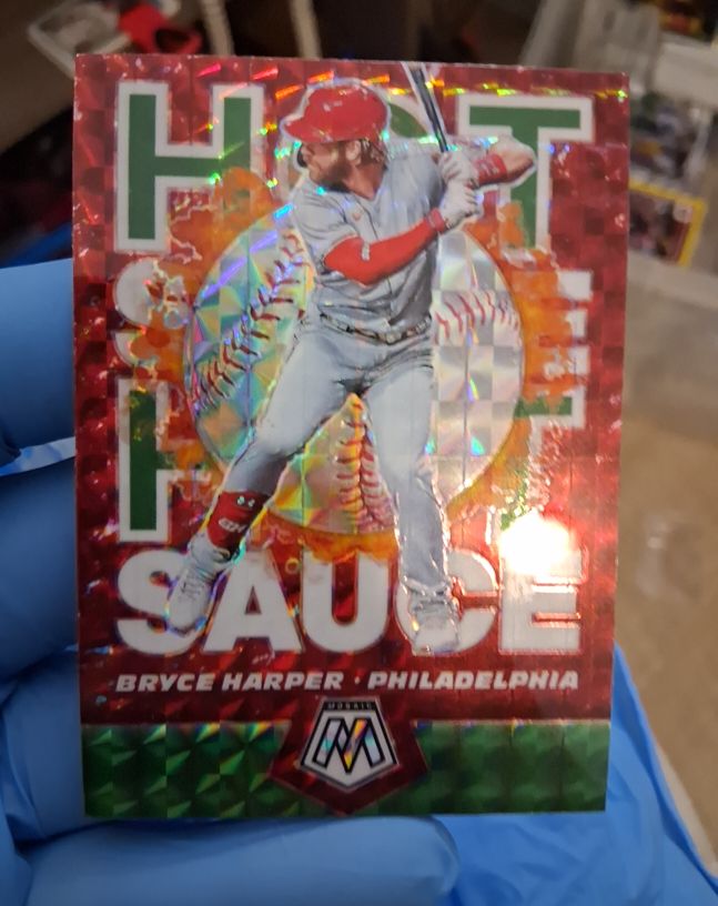 2021 Panini Mosaic Hot Sauce Green #HS3 Bryce Harper — front