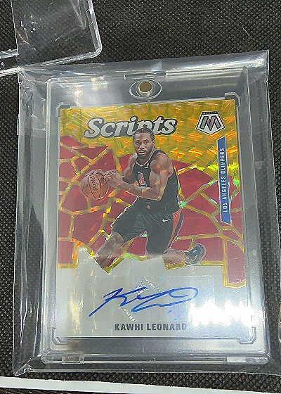 2022 Panini Mosaic Scripts Kawhi Leonard — front