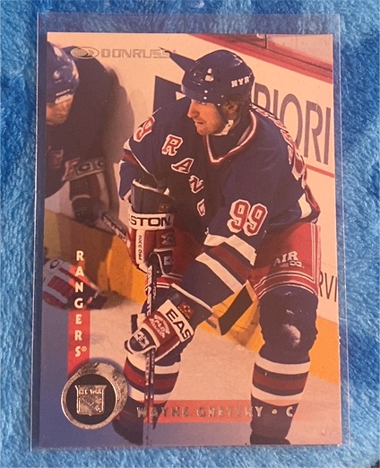 1997-98 Donruss #143 Wayne Gretzky New York Rangers — front