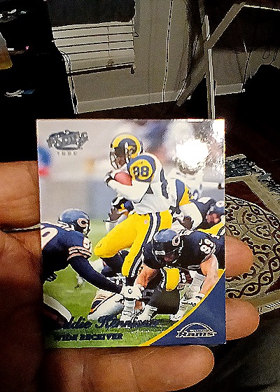 2000 Topps #339 Isaac Bruce — front