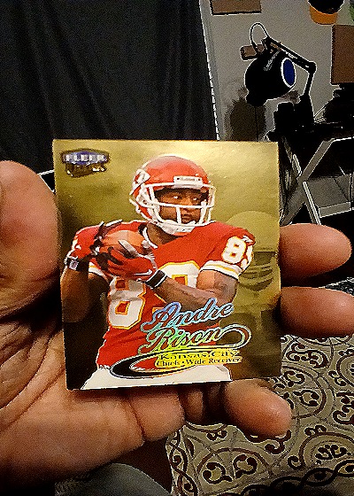 1995 Fleer Ultra #81 Andre Rison — front
