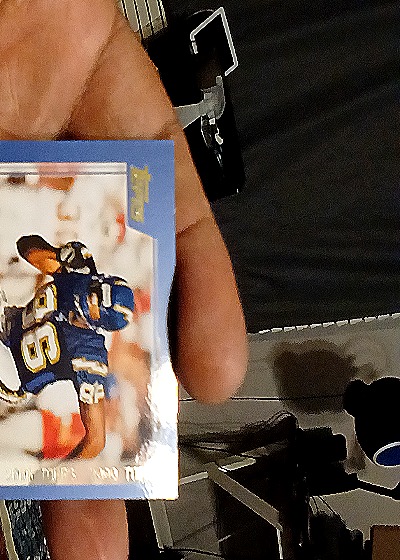 2001 Topps #200 LaDainian Tomlinson — front