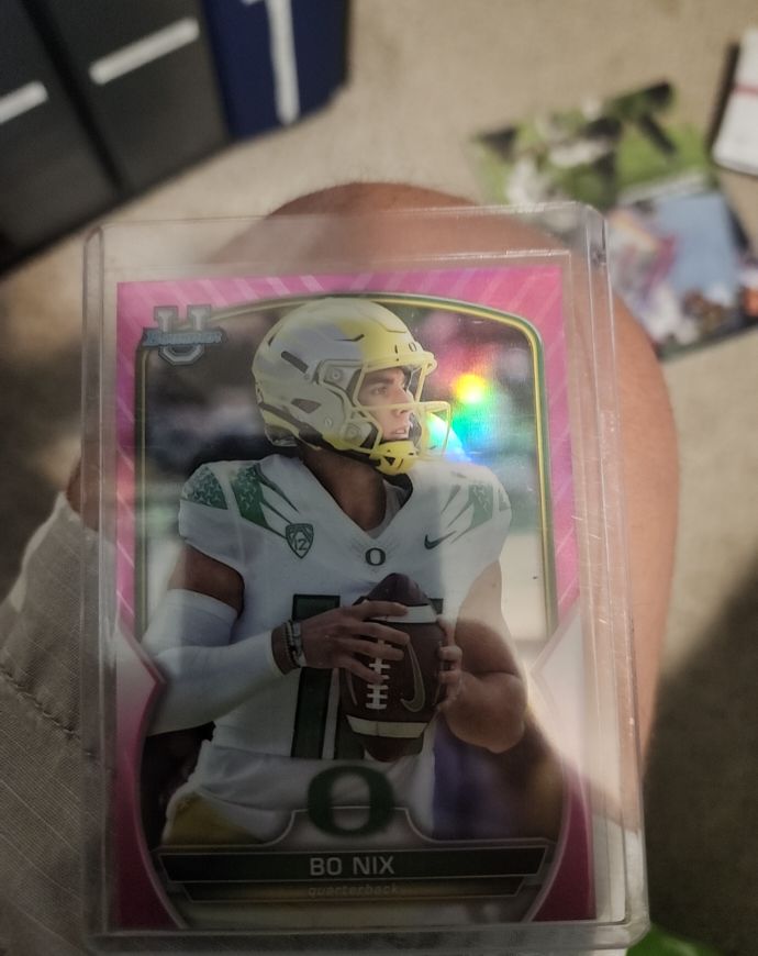 2020 Donruss Optic #U Bo Nix Pink Pulsar Prizm — front