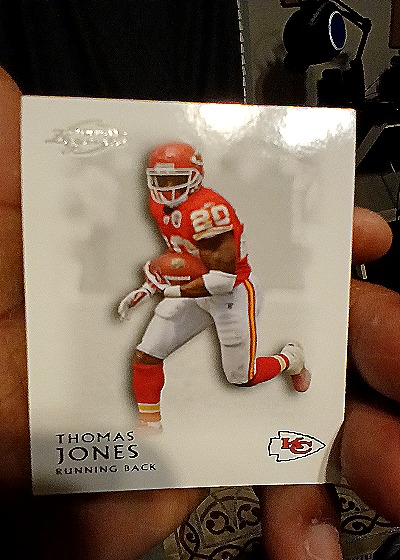 2003 Topps Chrome #20 Thomas Jones — front