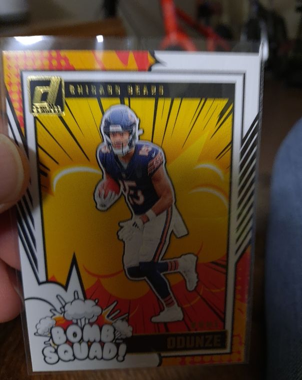 2021 Donruss Football Bomb Squad Darnell Mooney — front