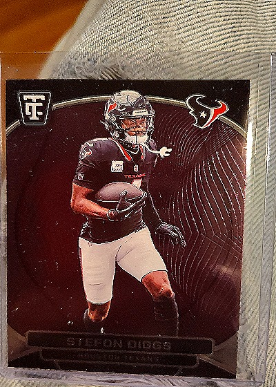 2022 Panini Torque #T-1 Stefon Diggs — front