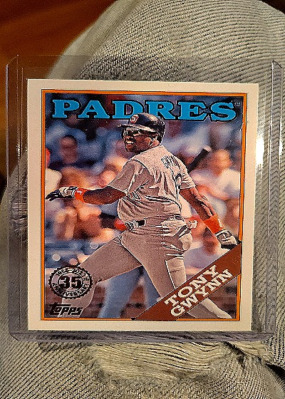 1988 Topps #8 Tony Gwynn — front