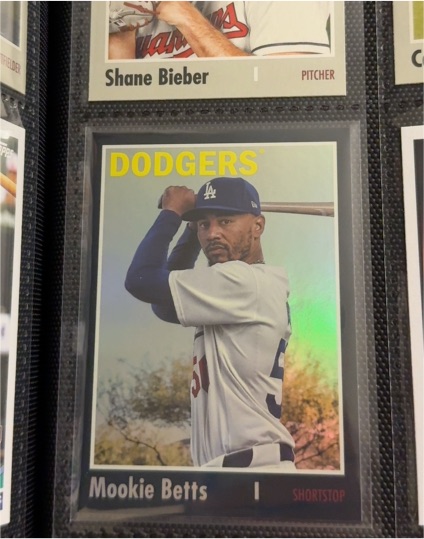 2023 Topps Heritage #1 Mookie Betts — front