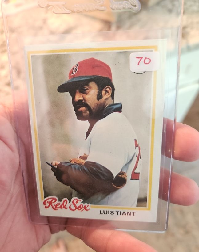 1978 Topps #345 Luis Tiant — front