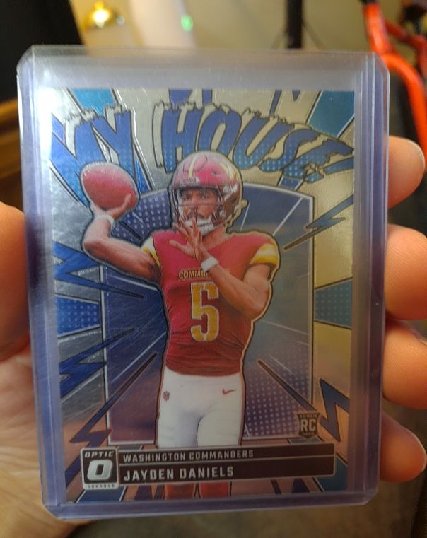 2024 Panini Donruss Optic #9 Jayden Daniels — front
