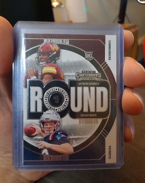 2024 Panini Contenders #1 Jayden Daniels/Drake Maye Round Numbers Insert Rookie — front