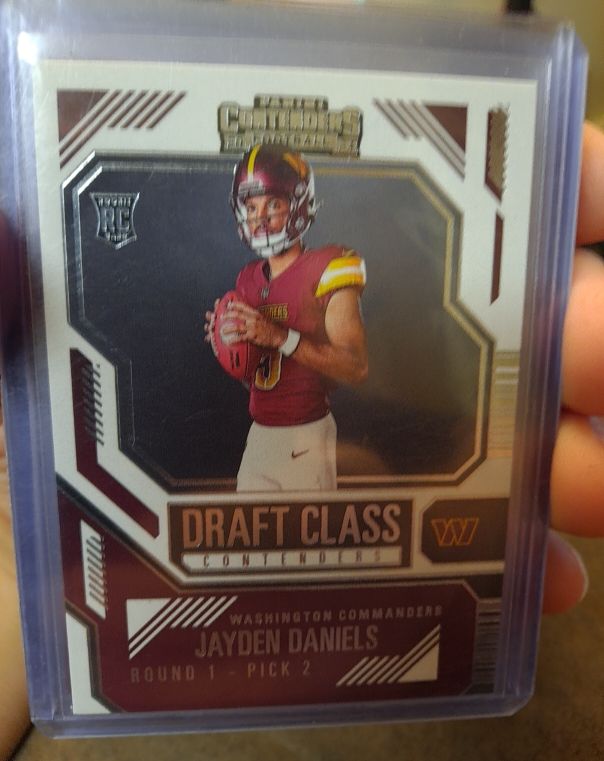 2024 Panini Contenders Draft Class #2 Jayden Daniels — front