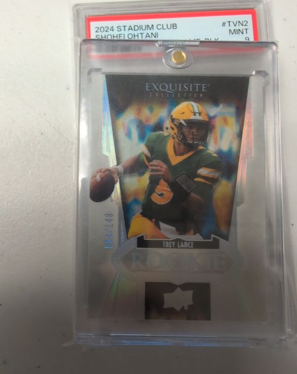 2021 Upper Deck Exquisite Collection #TVN2 Trey Lance Rookie — front