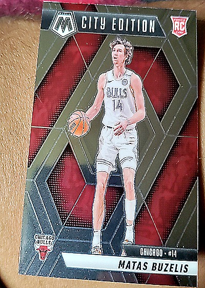 2024-25 Panini Mosaic City Edition Matas Buzelis — front