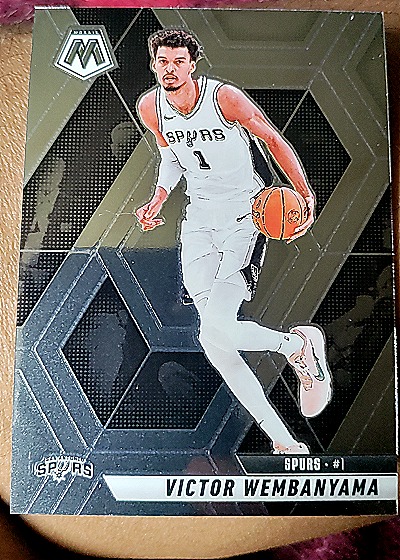 2024-25 Panini Mosaic #31 Victor Wembanyama — front