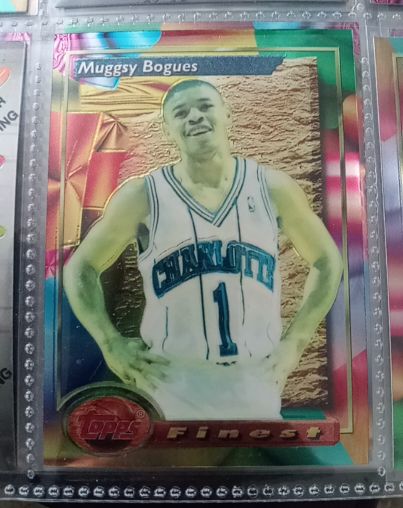 1993-94 Topps Finest #53 Muggsy Bogues — front