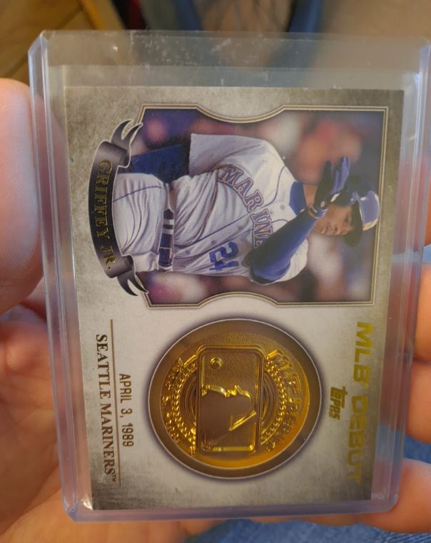 2016 Topps MLB Debut Medallion #MLBDM224 Ken Griffey Jr. — front