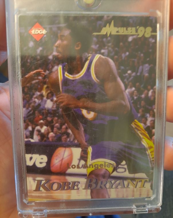1998 Collector's Edge Impulse #26 Kobe Bryant — front