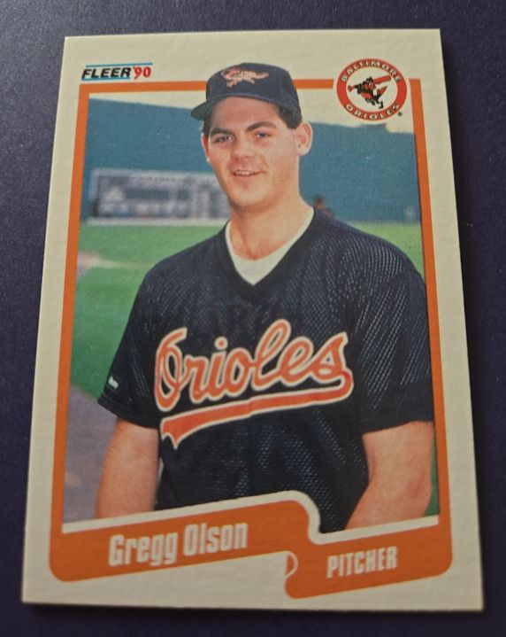 1990 Fleer #184 Gregg Olson Baltimore Orioles — front