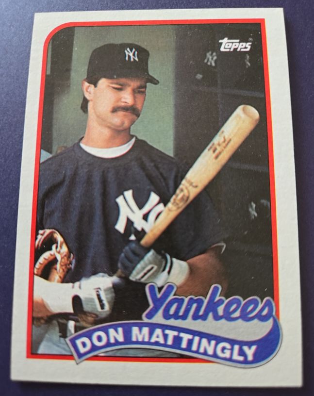 1989 Topps #700 Don Mattingly — front