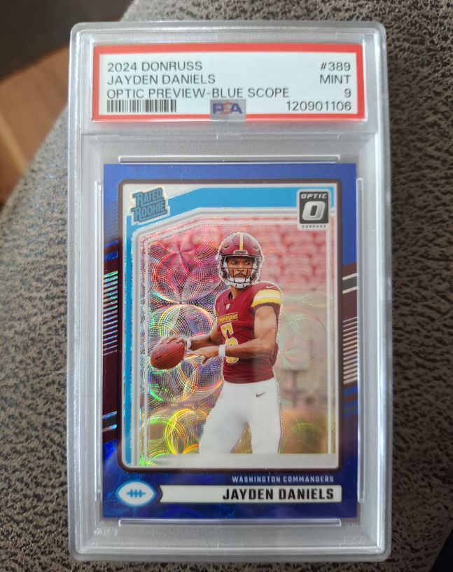 2024 Donruss #389 Jayden Daniels Optic Preview Blue Scope — front