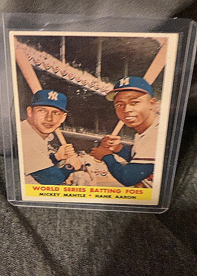 1958 Topps #418 World Series Batting Foes Mickey Mantle Hank Aaron — front