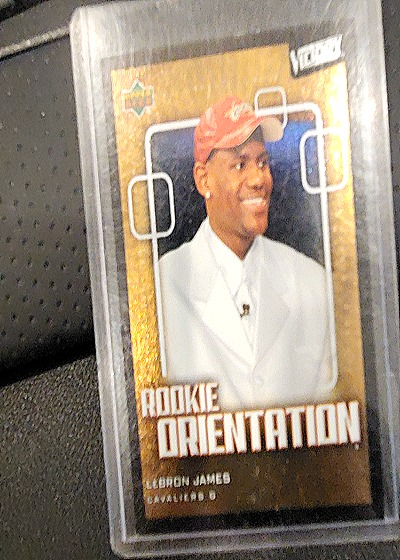 2003-04 Upper Deck Victory #101 LeBron James Rookie Orientation — front