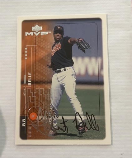 1999 Upper Deck MVP #25 Albert Belle — front