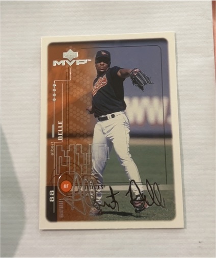 1999 Upper Deck MVP #25 Albert Belle — front