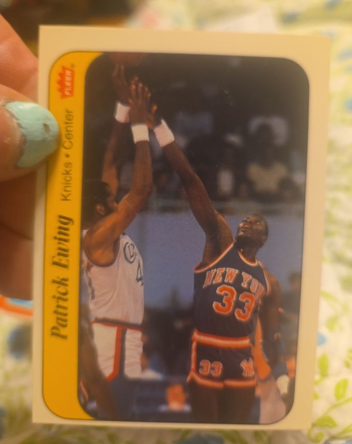 1986 Fleer Sticker #6 Patrick Ewing — front