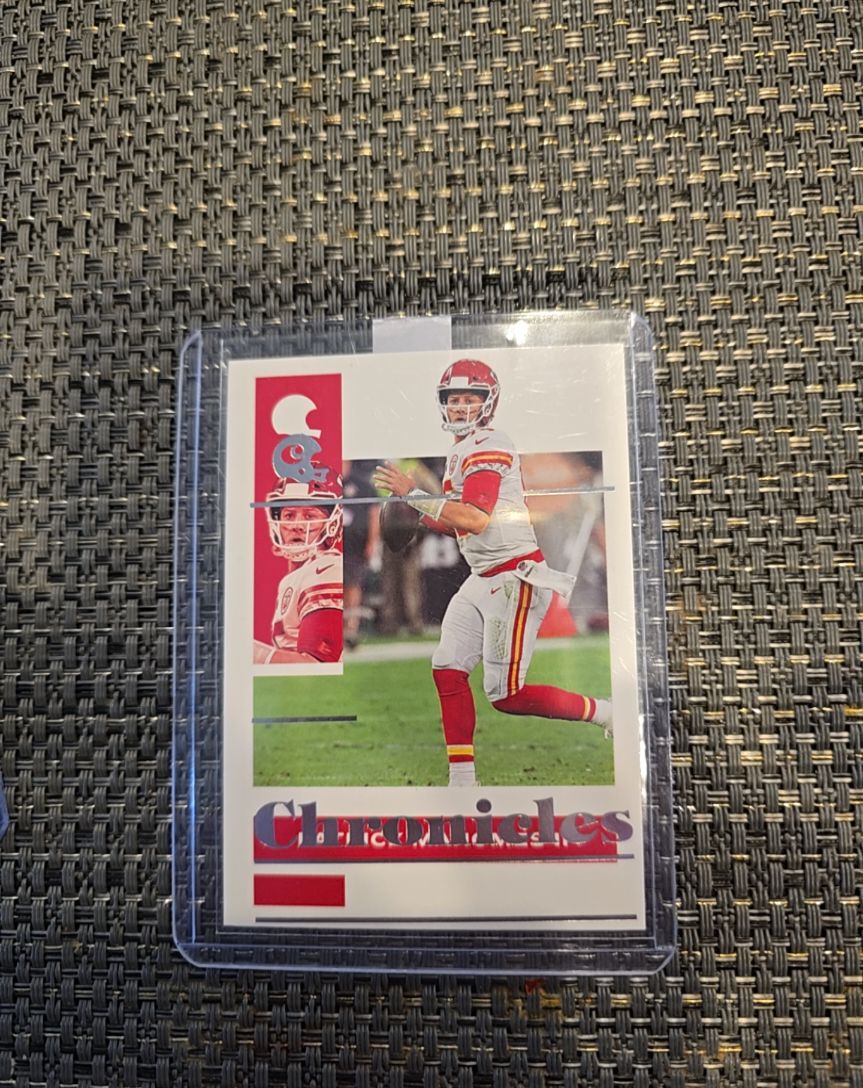 2021 Panini Chronicles #54 Patrick Mahomes II — front