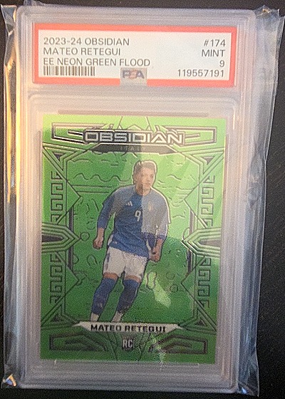 2023-24 Panini Obsidian #174 Mateo Retegui EE Neon Green Flood — front