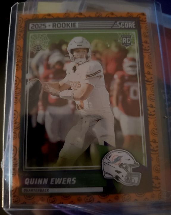 2025 Panini Score-A-Treat #75 Quinn Ewers — front
