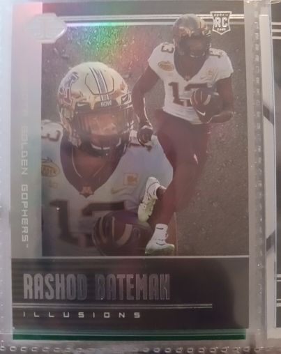 2021 Panini Chronicles Draft Picks Illusions #112 Rashod Bateman — front
